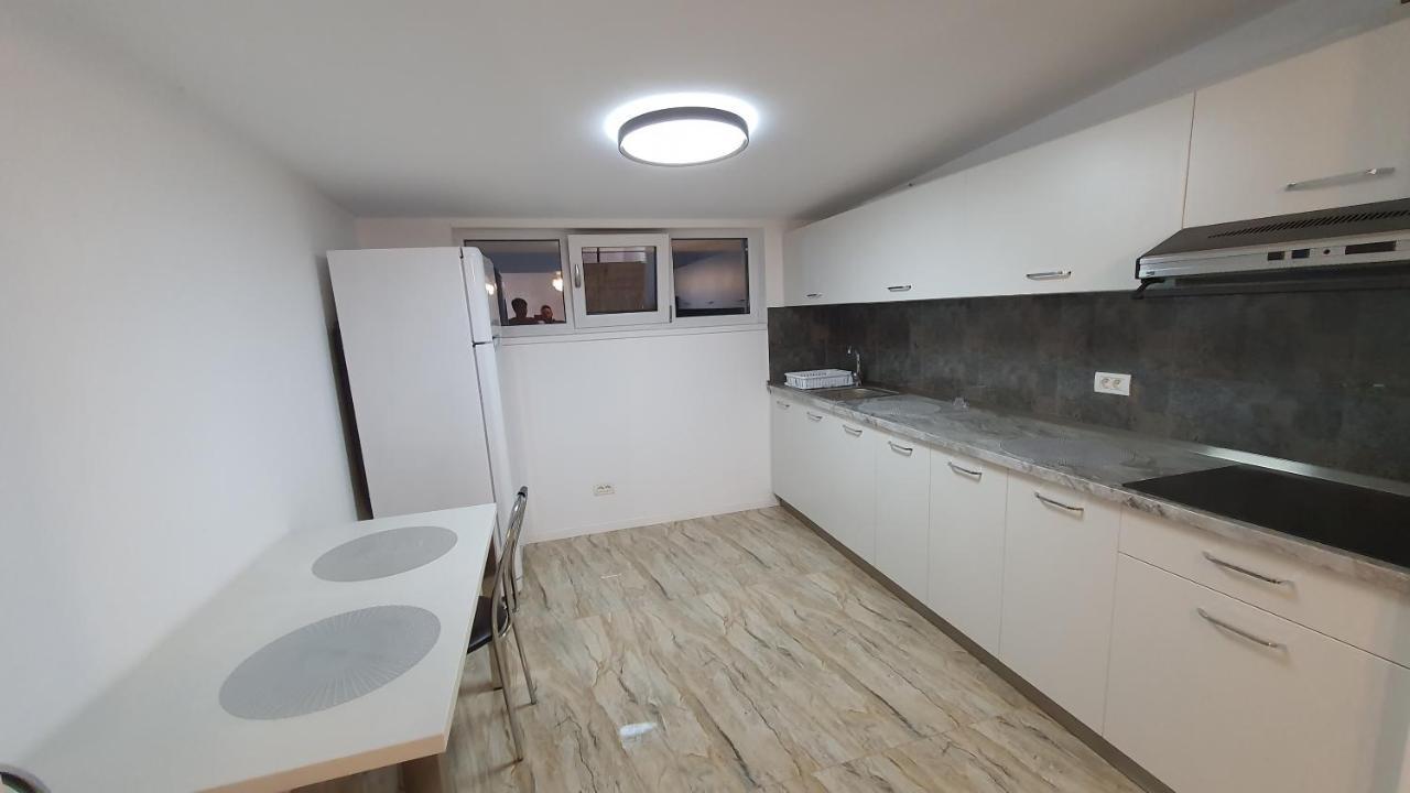 Cazare Spital Fundeni Bucareste Exterior foto